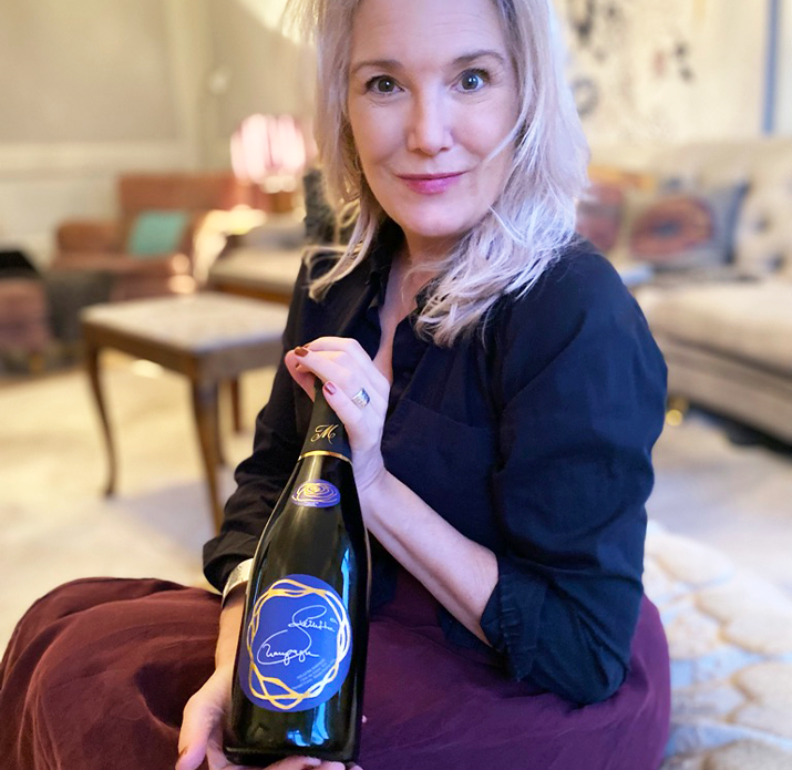 Anna Charlotte med Skellefteå Champagne 