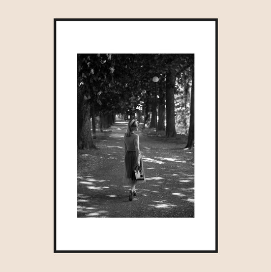 Champagnetavla Lady Östermalm by Victoria Khatib